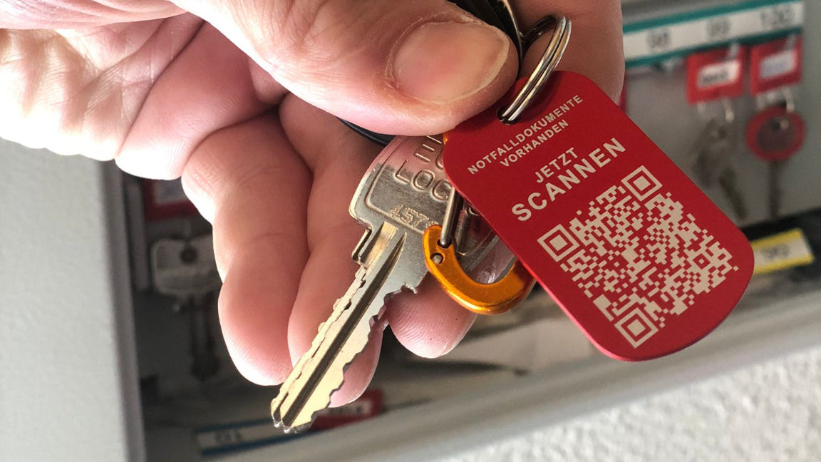 Schlüsselbund mit Notfallplakette